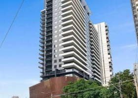 Claredon Towers secure parking - minutes walk to Casino, South Melbourne Markets, MCEC and CBD.jpg