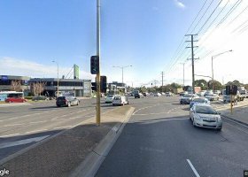 Bentleigh - UNRESERVED Parking near Bus stop 6am to 6pm parking hour only.jpg