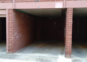 Parking place in East Melbourne, close to MCG.jpg