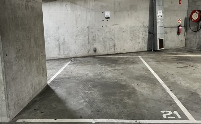 Car-Park-albert-avenue-broadbeach-queensland,-109945,-550957_1789692959.3201.jpg