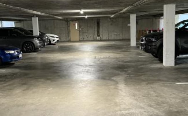 Car-Park-albert-street-brisbane-city-queensland,-107369,-529737_1777602723.4809.jpg