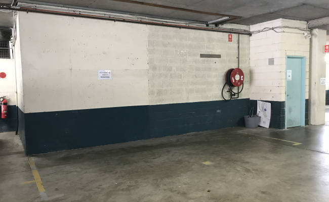 Car-Park-atchison-street-crows-nest-new-south-wales,-103838,-508064_1761618356.2244.JPG