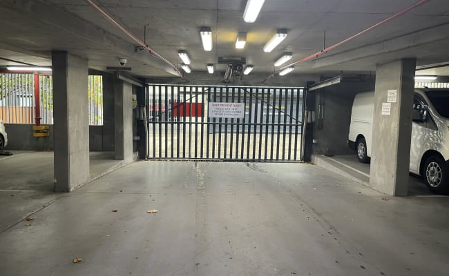 Car-Park-bank-street-south-melbourne-victoria,-100090,-483882_1742950672.847.jpeg