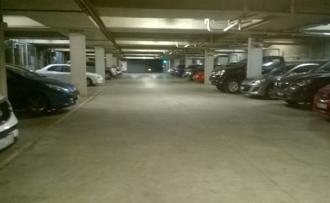 Car-Park-bay-street-port-melbourne-victoria-australia,-9950,-30969_1461746827.5372.jpg