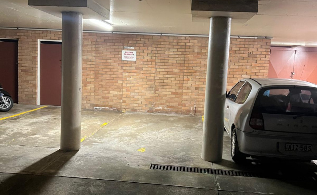 Car-Park-bennett-street-bondi-new-south-wales,-93655,-440510_1716495021.5087.jpg