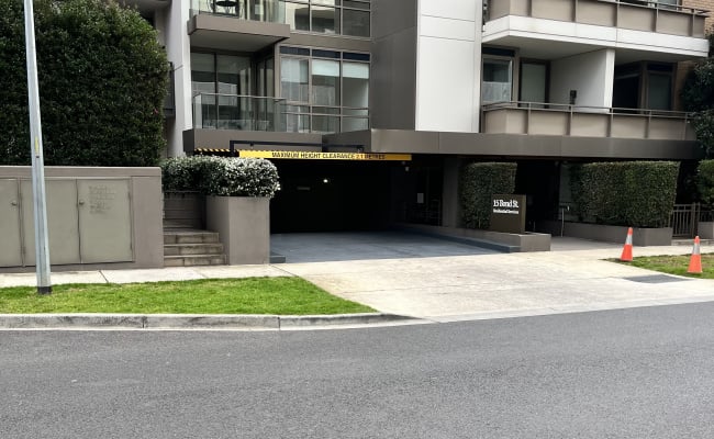 Car-Park-bond-street-caulfield-north-victoria,-109013,-546635_1787746852.5373.jpg
