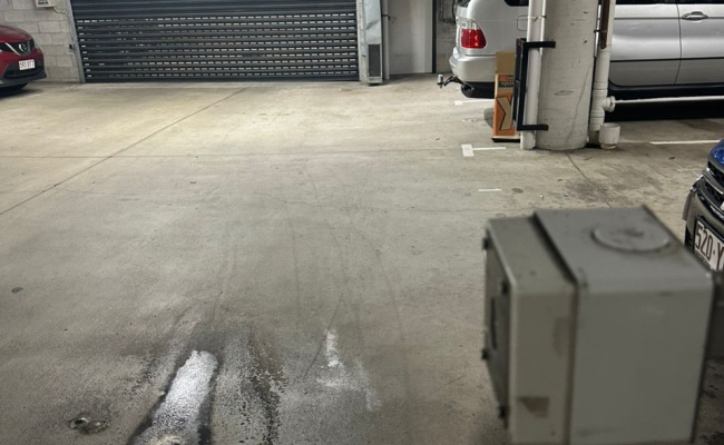 Car-Park-boundary-street-spring-hill-queensland,-106873,-526419_1775062345.008.jpg