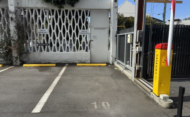 Car-Park-boundary-street-spring-hill-queensland,-99386,-479446_1740030330.9618.jpeg