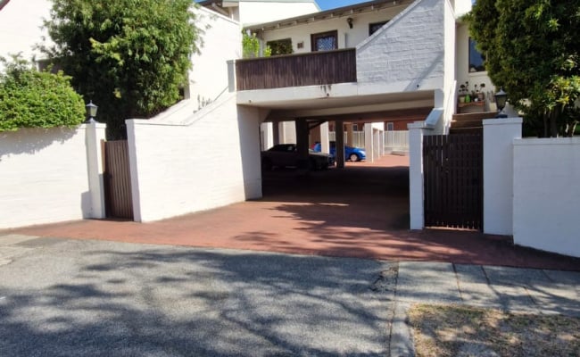 Car-Park-broadway-crawley-western-australia,-107304,-529177_1777274877.8652.jpg