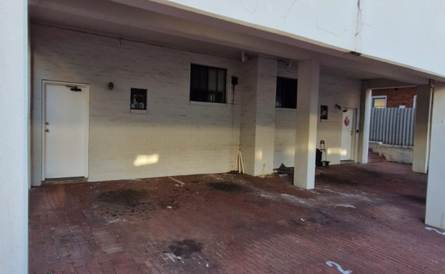 Car-Park-broadway-crawley-western-australia,-107304,-529177_1777274891.8628.jpg