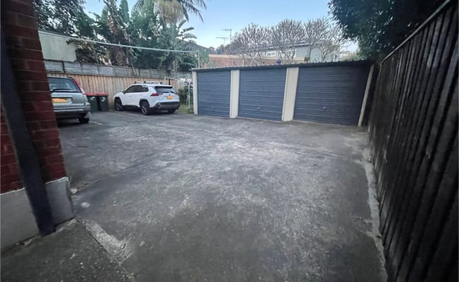 Car-Park-brook-street-coogee-new-south-wales,-108267,-544103_1786521118.057.jpg