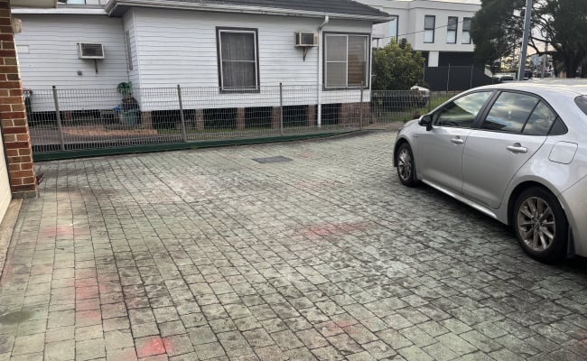 Car-Park-burnett-street-merrylands-new-south-wales,-109380,-545893_1787435051.2085.jpg