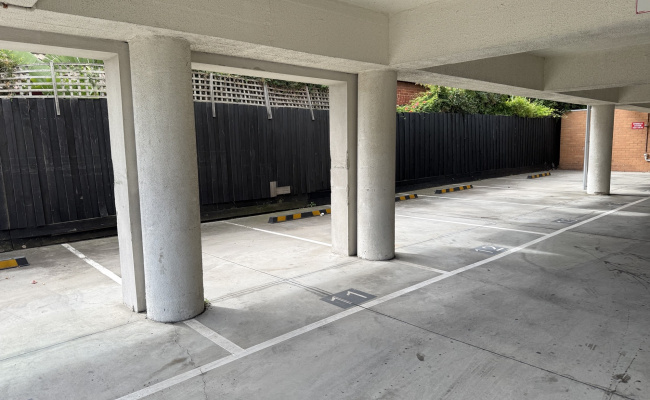 Car-Park-carlisle-street-st-kilda-victoria,-106745,-525598_1774488093.4943.jpg