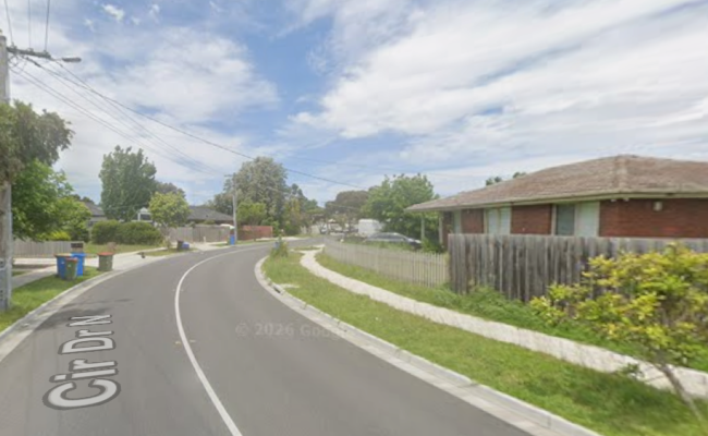 Car-Park-circle-drive-north-cranbourne-victoria,-101768,-556926_1792396821.9728.png