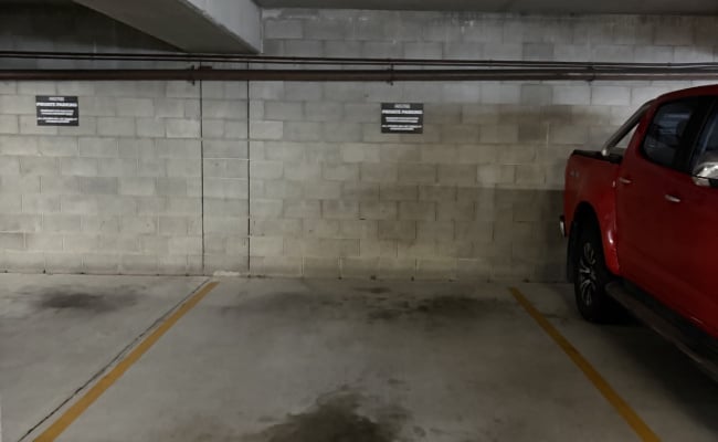 Car-Park-commercial-road-teneriffe-queensland,-109909,-550541_1789532459.7786.jpg
