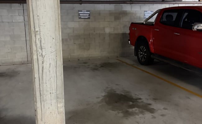 Car-Park-commercial-road-teneriffe-queensland,-109909,-550541_1789532509.9533.jpg
