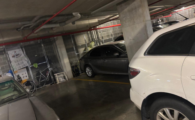 Car-Park-corniche-drive-wentworth-point-new-south-wales,-99889,-483331_1742627130.1918.jpeg