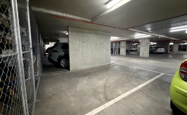 Car-Park-courtney-street-north-melbourne-victoria,-105837,-519473_1770864947.4788.jpg