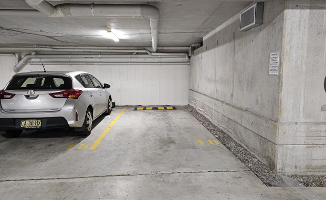 Car-Park-crown-street-st-peters-new-south-wales,-97679,-466424_1731827066.3175.jpg