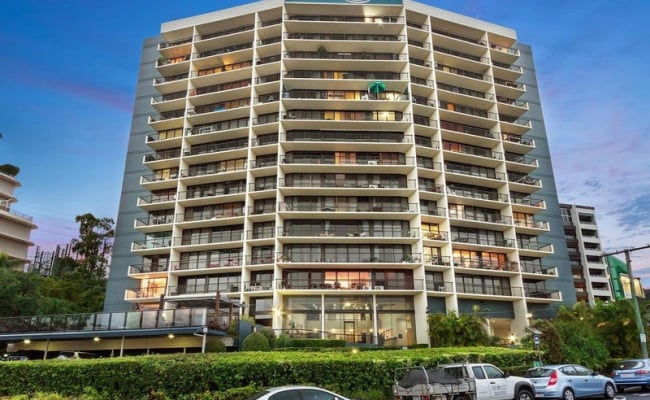 Car-Park-dock-street-south-brisbane-queensland,-106866,-526366_1775019169.8932.jpg