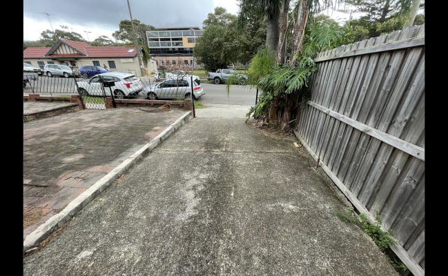 Car-Park-dolphin-street-coogee-new-south-wales,-108211,-535475_1781782817.8448.jpg