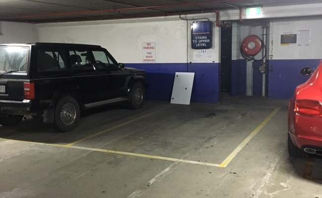 Car-Park-fitzroy-street-saint-kilda-victoria-australia,-14757,-50136_1485481614.5287.jpg