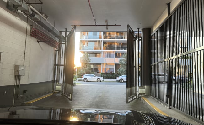 Car-Park-flock-street-lidcombe-new-south-wales,-109108,-544543_1786699264.369.jpg
