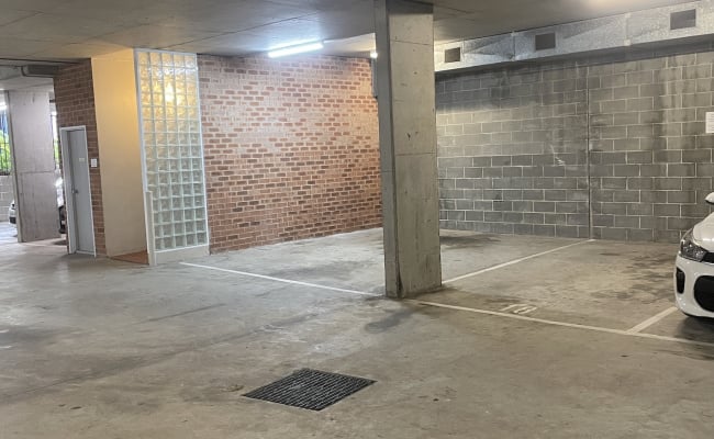 Car-Park-foamcrest-avenue-newport,-107813,-534363_1781138674.2442.jpg