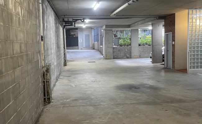 Car-Park-foamcrest-avenue-newport,-107813,-534363_1781138693.7683.jpg