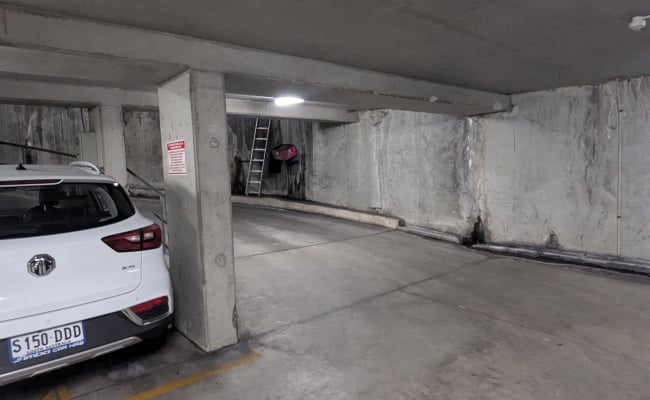 Car-Park-foster-street-surry-hills-new-south-wales,-102655,-501176_1756343057.9091.jpg