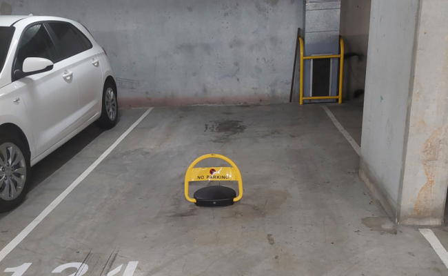 Car-Park-gold-coast-highway-surfers-paradise-queensland,-157957,-815031_1792538789.3864.png