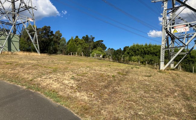 Car-Park-harris-road-donvale-victoria,-129410,-561549_1710715737.3036.jpg