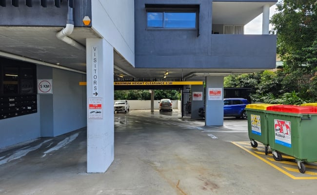 Car-Park-hilltop-avenue-chermside-queensland,-108039,-534242_1781010627.3077.jpg