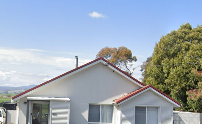 Car-Park-hobart-road-breadalbane-tasmania,-92022,-428399_1710102288.025.jpeg