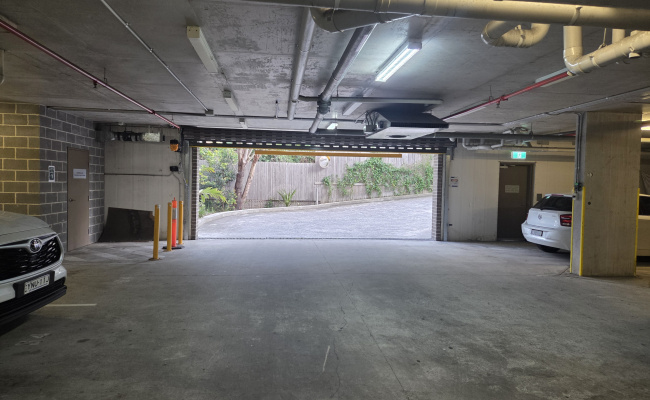 Car-Park-hume-highway-bankstown-new-south-wales,-101926,-496805_1752914076.8737.jpg