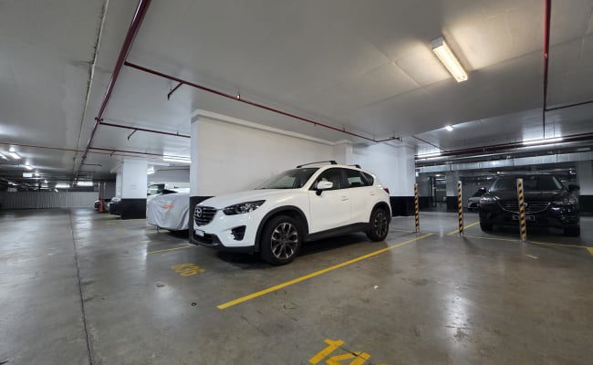Car-Park-kent-road-mascot-new-south-wales,-108117,-543454_1786275412.4665.jpg
