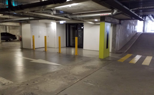 Car-Park-la-trobe-street-docklands,-34284,-313547_1640915763.4031.jpg