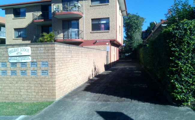 Car-Park-lenneberg-street-southport-queensland,-108756,-541620_1785370358.5006.jpg