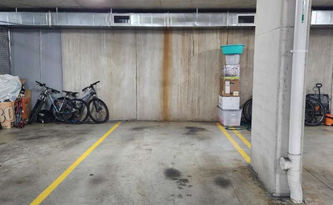 Car-Park-loftus-crescent-homebush-new-south-wales,-110423,-556592_1792223254.9162.jpg