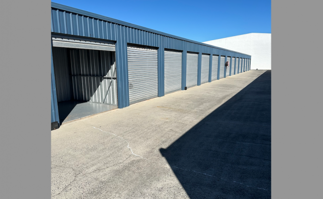 Car-Park-main-drive-warana-queensland,-143167,-681488_1745832368.9241.png