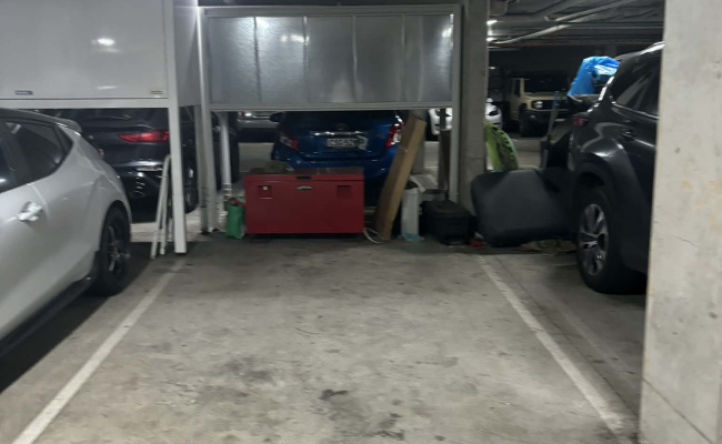 Car-Park-mallett-street-camperdown-new-south-wales,-152371,-748735_1768178260.8817.jpg