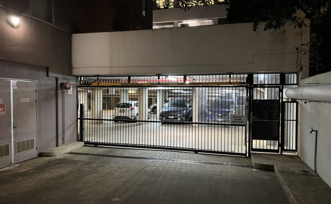 Car-Park-manning-street-south-brisbane-queensland,-109844,-550887_1789642089.2074.jpg