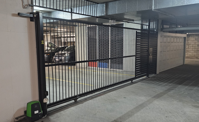 Car-Park-manning-street-south-brisbane-queensland,-110264,-554863_1791421589.0948.jpg