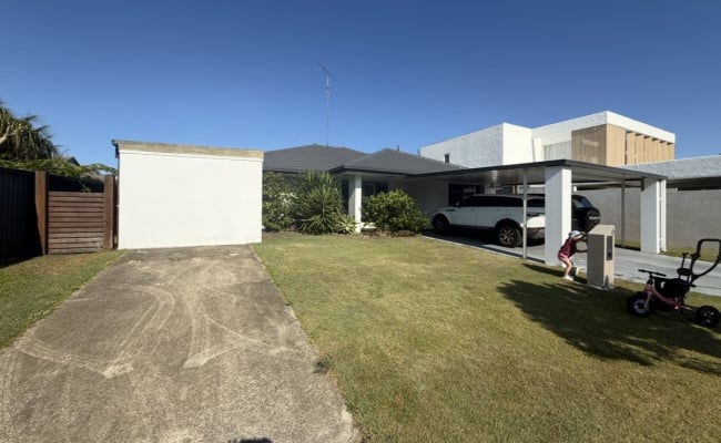 Car-Park-matipo-place-palm-beach-queensland,-107003,-527327_1775783594.1393.jpg