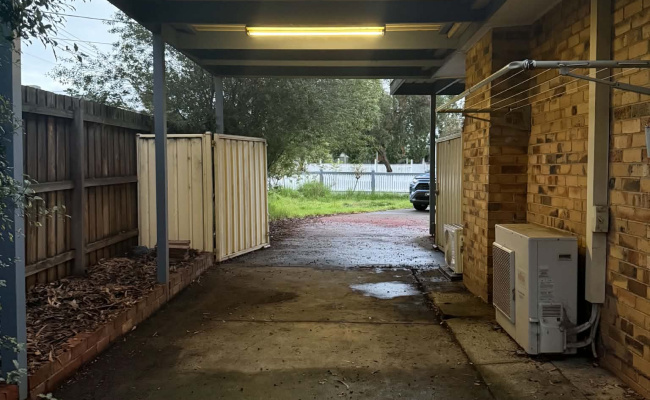 Car-Park-melbourne-avenue-glenroy-victoria,-155163,-788053_1785413127.4412.jpg