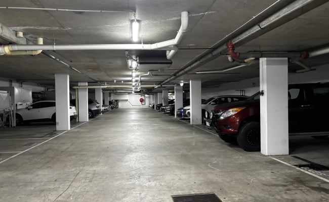 Car-Park-miles-st-southbank,-108754,-539469_1784440918.5812.jpg