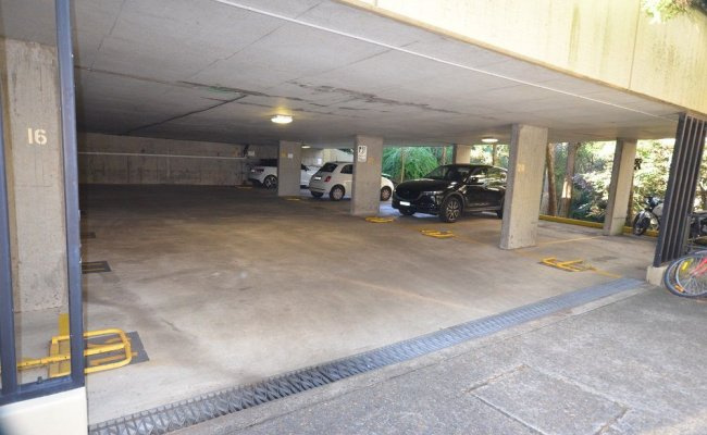 Car-Park-new-mclean-street-edgecliff-new-south-wales,-97394,-464630_1730355011.1241.jpg