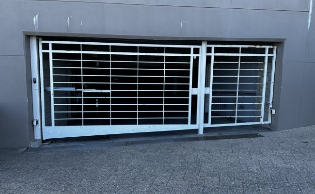Car-Park-notts-avenue-bondi-beach-new-south-wales,-90776,-420265_1706098650.6852.jpeg