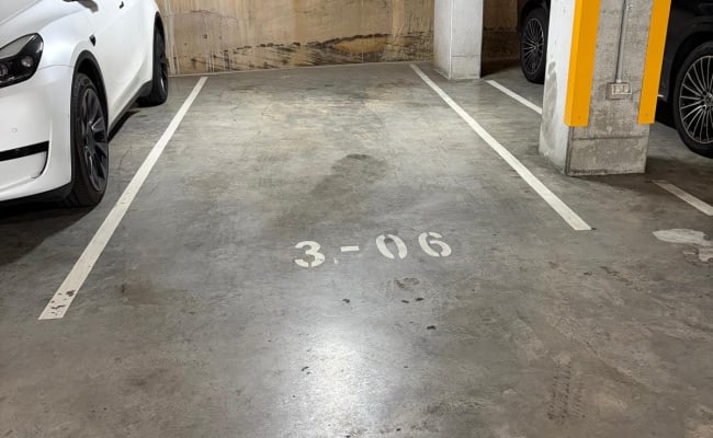 Car-Park-oxford-street-bondi-junction-new-south-wales,-110269,-554925_1791428782.8589.jpg