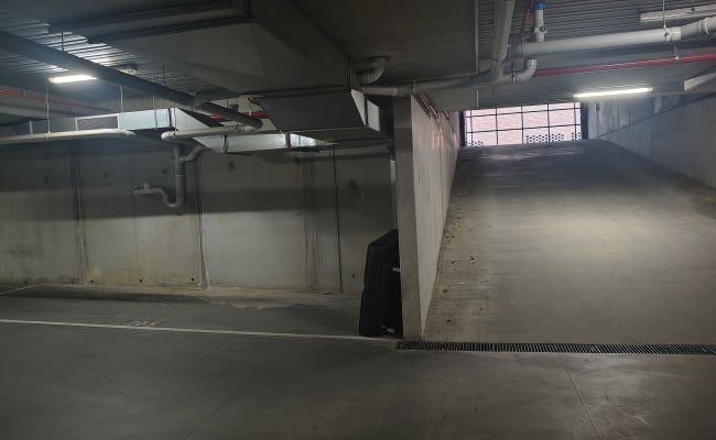 Car-Park-oxford-street-north-melbourne-victoria,-109201,-544302_1786601048.0085.jpg
